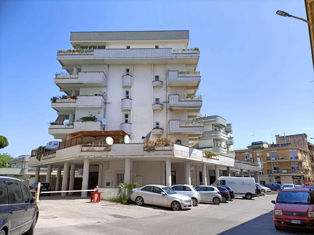 Parcheggio chiuso in Via Montegrappa, Nettuno, {3} - Foto 1