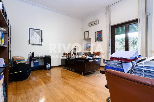 Apartament in Viale Gioacchino Rossini, Roma - Photo 1