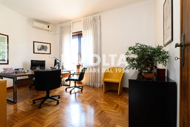 4-room flat in Via Ferdinando Galiani, Roma - Photo 1