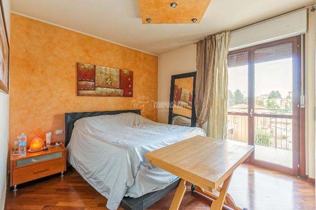 2-room flat in Via dei Salici, Gallarate - Photo 1