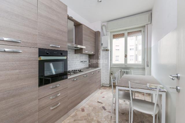 2-room flat in Via Eugenio Villoresi 50/a, Bresso - Photo 1