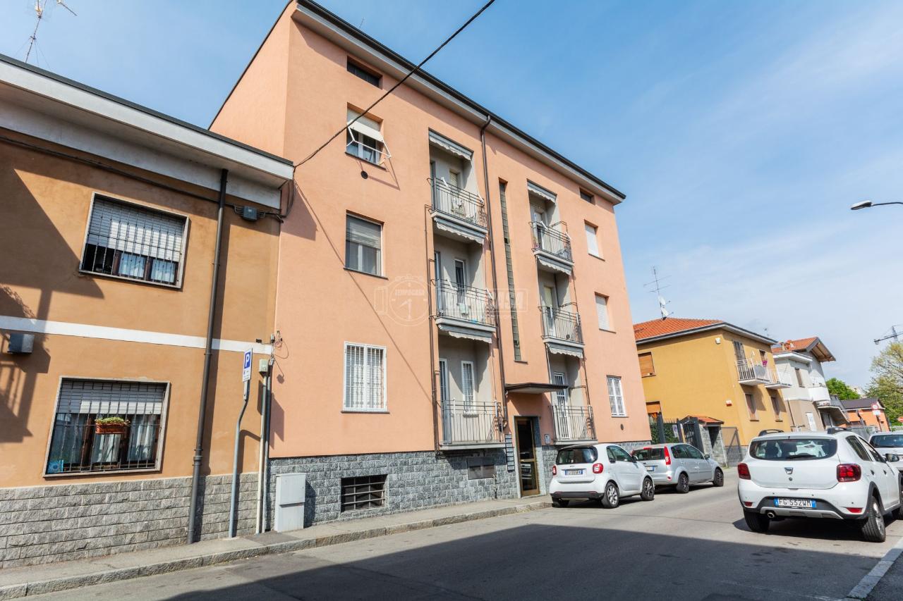 Magazzino in Via Gabriele d'Annunzio 27, Cormano - Foto 1