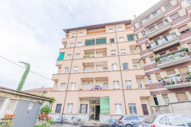 2-room flat in Via Cesare Acquati 12, Cormano - Photo 1