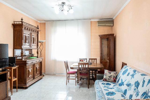 3-room flat in Via Po 67, Cormano - Photo 1