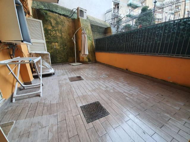 3-room flat in Via Bernardo Cavallino, Napoli - Photo 1