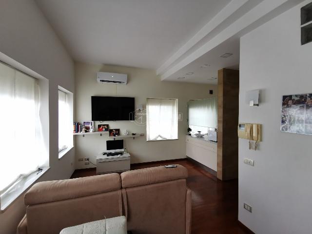 2-room flat in Via Mario Fiore 5, Napoli - Photo 1