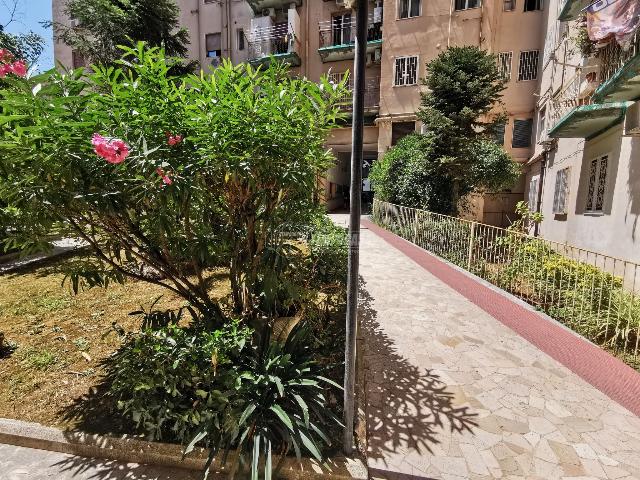 4-room flat in Via Pietro Castellino 88, Napoli - Photo 1