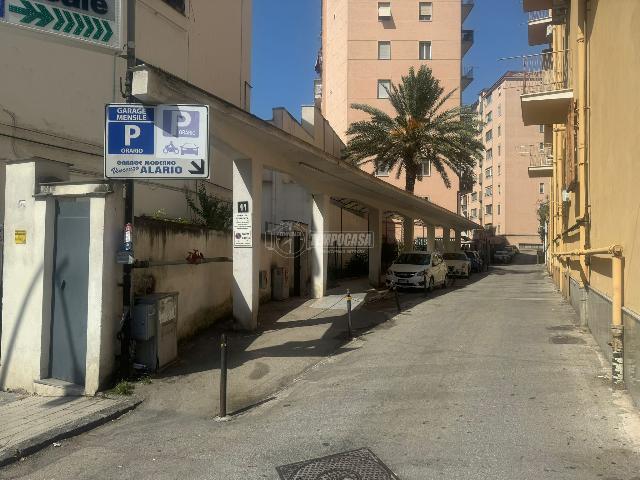 Garage or car box in Piazza Francesco Muzii, Napoli - Photo 1