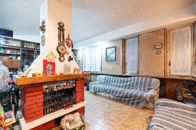 3-room flat in Via Fagare 4, Seregno - Photo 1