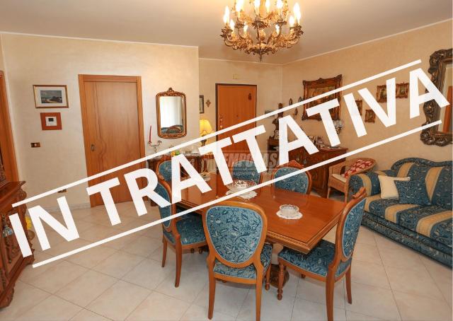 3-room flat in Via Madre Teresa di Calcutta 5, Valenzano - Photo 1