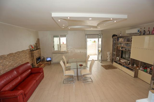 Detached house in Via Bari, Valenzano - Photo 1