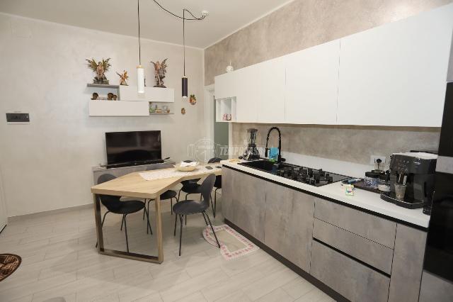 Dreizimmerwohnung in Via Giosuè Carducci 7, Valenzano - Foto 1