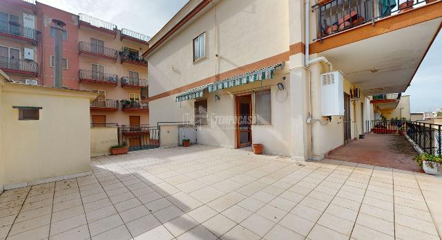 Apartament in Via Alessandro Manzoni, Turi - Photo 1