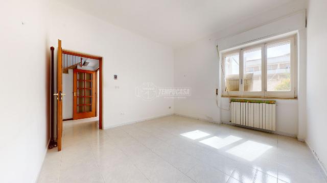 Detached house in Via Pitagora, Casamassima - Photo 1