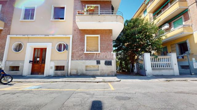 One-room flat, Bologna - Photo 1