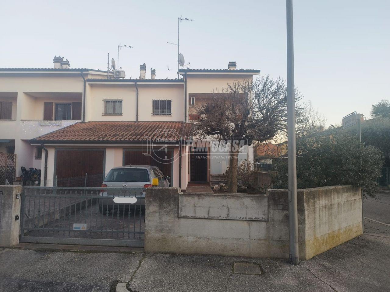 Villa a schiera in vendita a Budrio