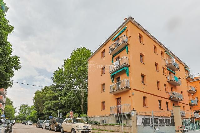 4-room flat in Via Ugo Bassi, Casalecchio di Reno - Photo 1