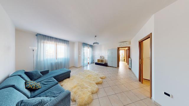 4-room flat, Grottammare - Photo 1