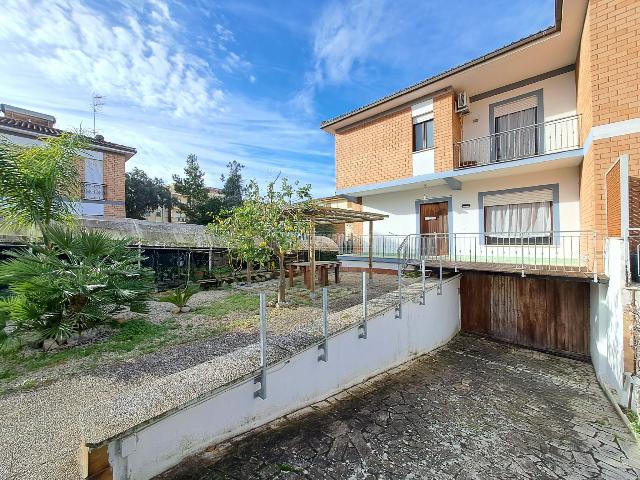 Villa a schiera in Via Olanda 22, Sabaudia - Foto 1