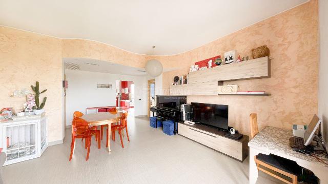 Dreizimmerwohnung in Viale Cesare Battisti 40, Vedano al Lambro - Foto 1