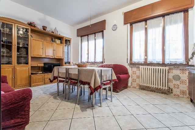 3-room flat in Via Ludovico Ariosto, Limbiate - Photo 1