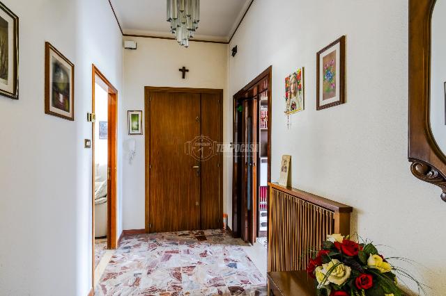 4-room flat in {3}, Via Ugo Bassi 10 - Photo 1