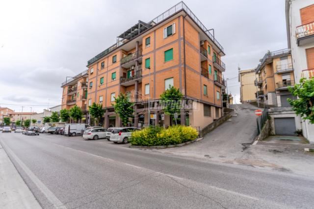 Vierzimmerwohnung in Via Fermana Nord 23, Montegranaro - Foto 1