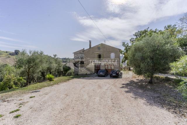 Detached house in Via Panette 69, Monte San Giusto - Photo 1