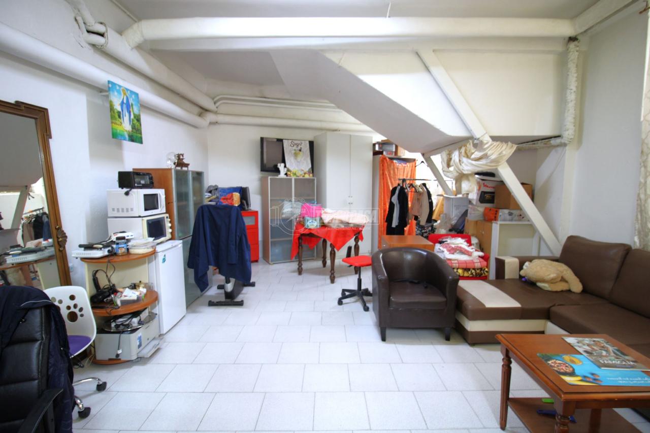 Magazzino in Via Luigi Resnati 1, Milano - Foto 1