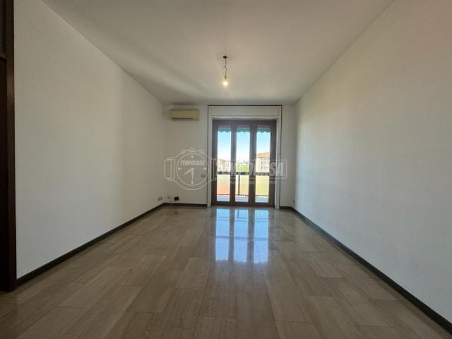 3-room flat in Viale delle Rimembranze di Greco 1, Milano - Photo 1