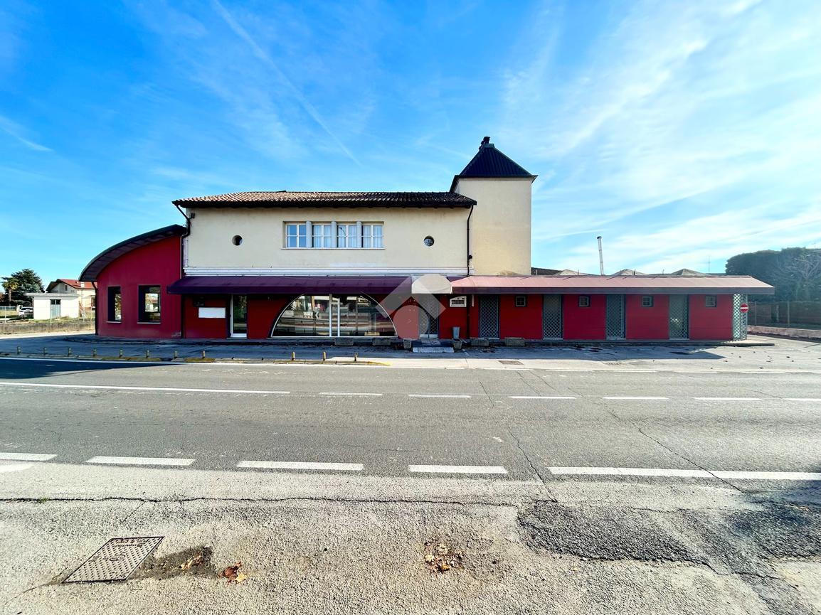 Negozio in Corso Italia 60, Fiume Veneto, {3} - Foto 1