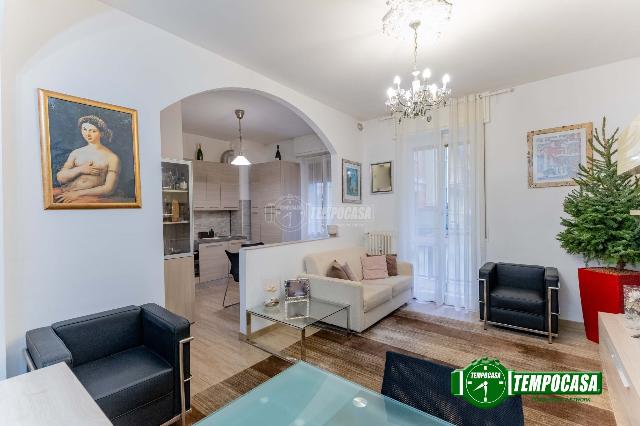 3-room flat in Via Francesco Petrarca 33, Cologno Monzese - Photo 1