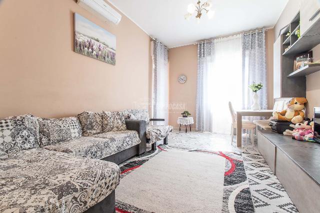 2-room flat in Via Monte Sabotino, Paderno Dugnano - Photo 1