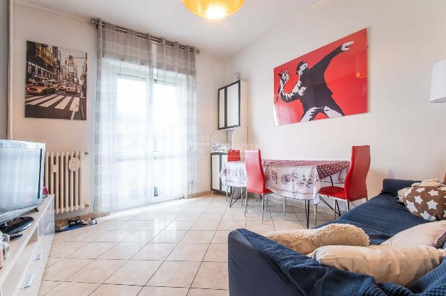 2-room flat in Via San Pietro, Paderno Dugnano - Photo 1