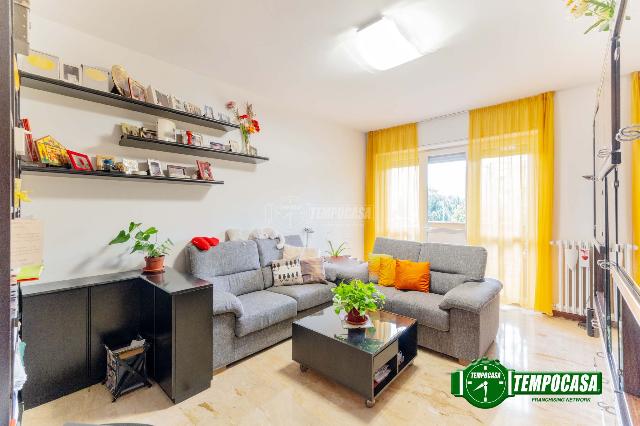 3-room flat in Via Guardi  50/a/2, Cinisello Balsamo - Photo 1