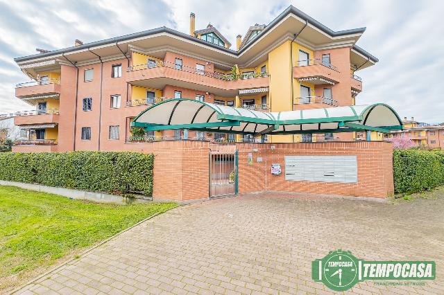 2-room flat in Via Fratelli Cervi, Peschiera Borromeo - Photo 1