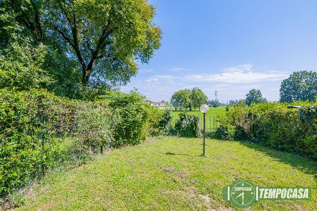 3-room flat in Via Fratelli Cervi, Peschiera Borromeo - Photo 1