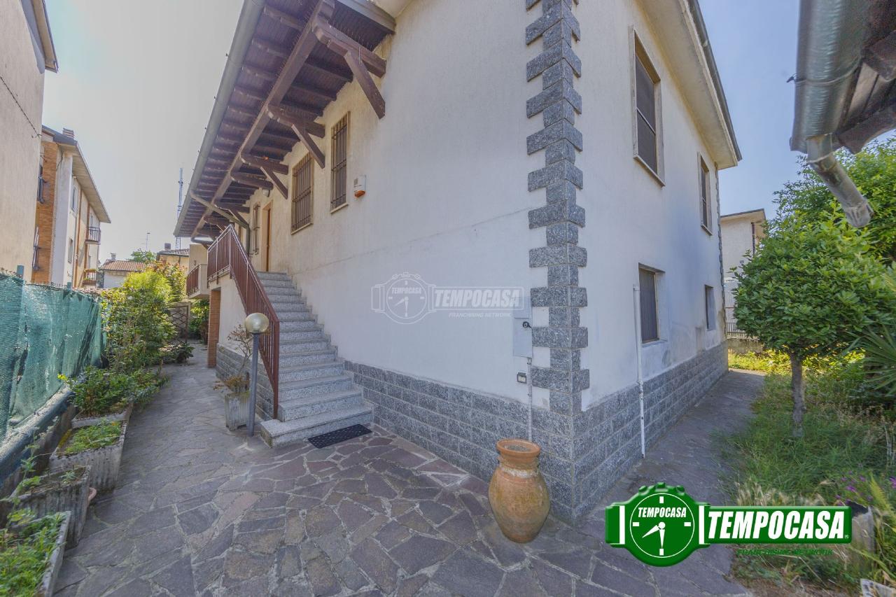 Villa in vendita a Binasco