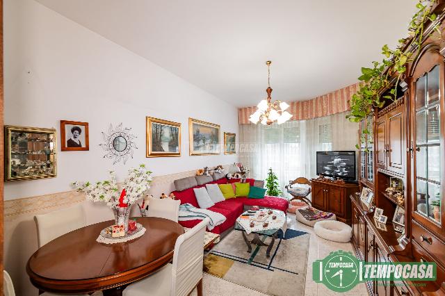 3-room flat in Via Giuseppe di Vittorio 13, San Donato Milanese - Photo 1