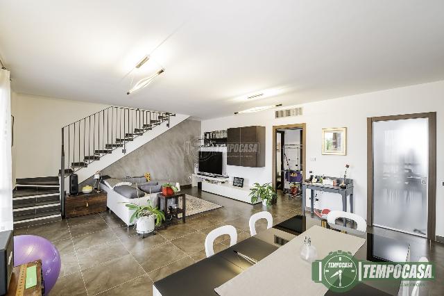 3-room flat in Via delle Cascine, San Donato Milanese - Photo 1