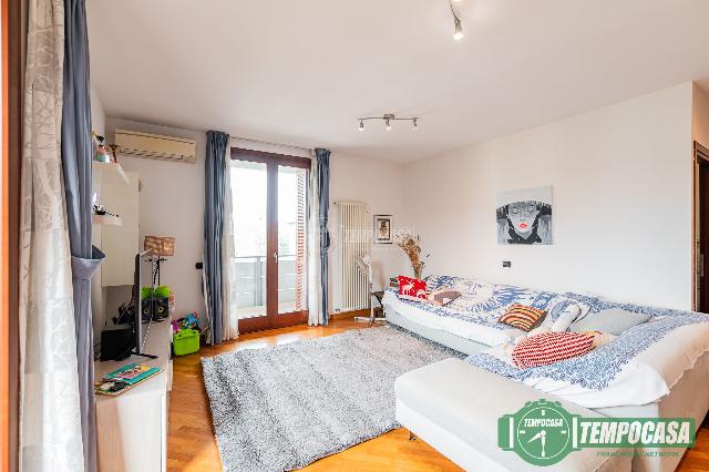 4-room flat in Via Manara Luciano, San Giuliano Milanese - Photo 1