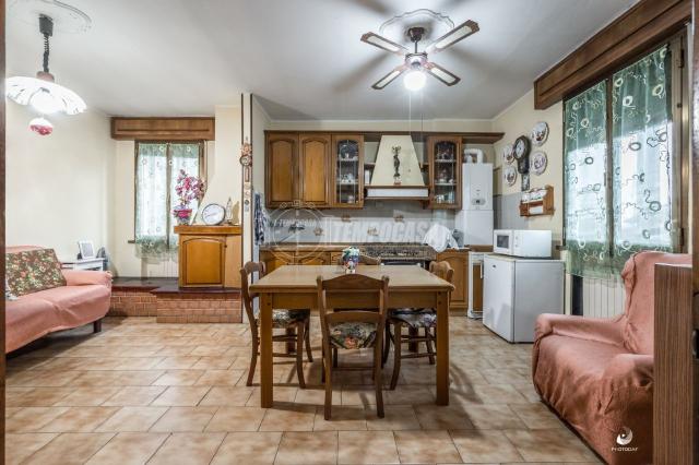 3-room flat in Via Dante Alighieri 1074/C, Ravarino - Photo 1