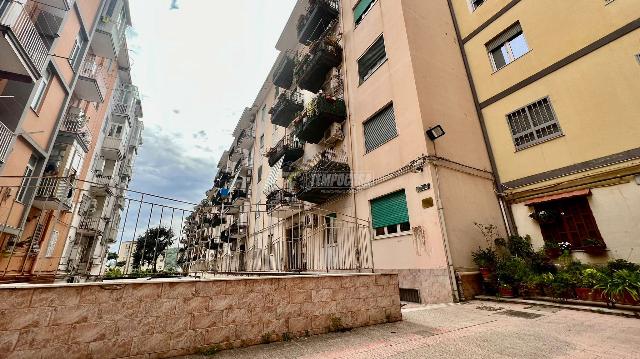 Zweizimmerwohnung in Via Pietro Testi 76, Napoli - Foto 1