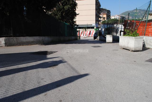 Garage or car box in Via Brigata Bologna 88, Napoli - Photo 1