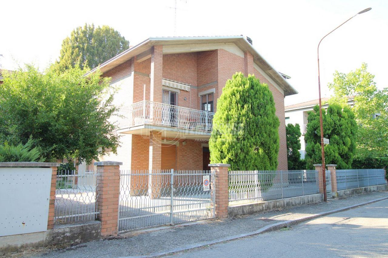 Villa a schiera in vendita a Reggio Emilia