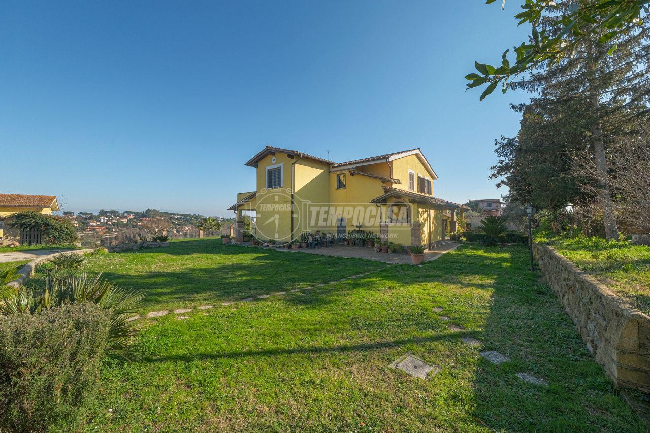 Villa in vendita a Sacrofano