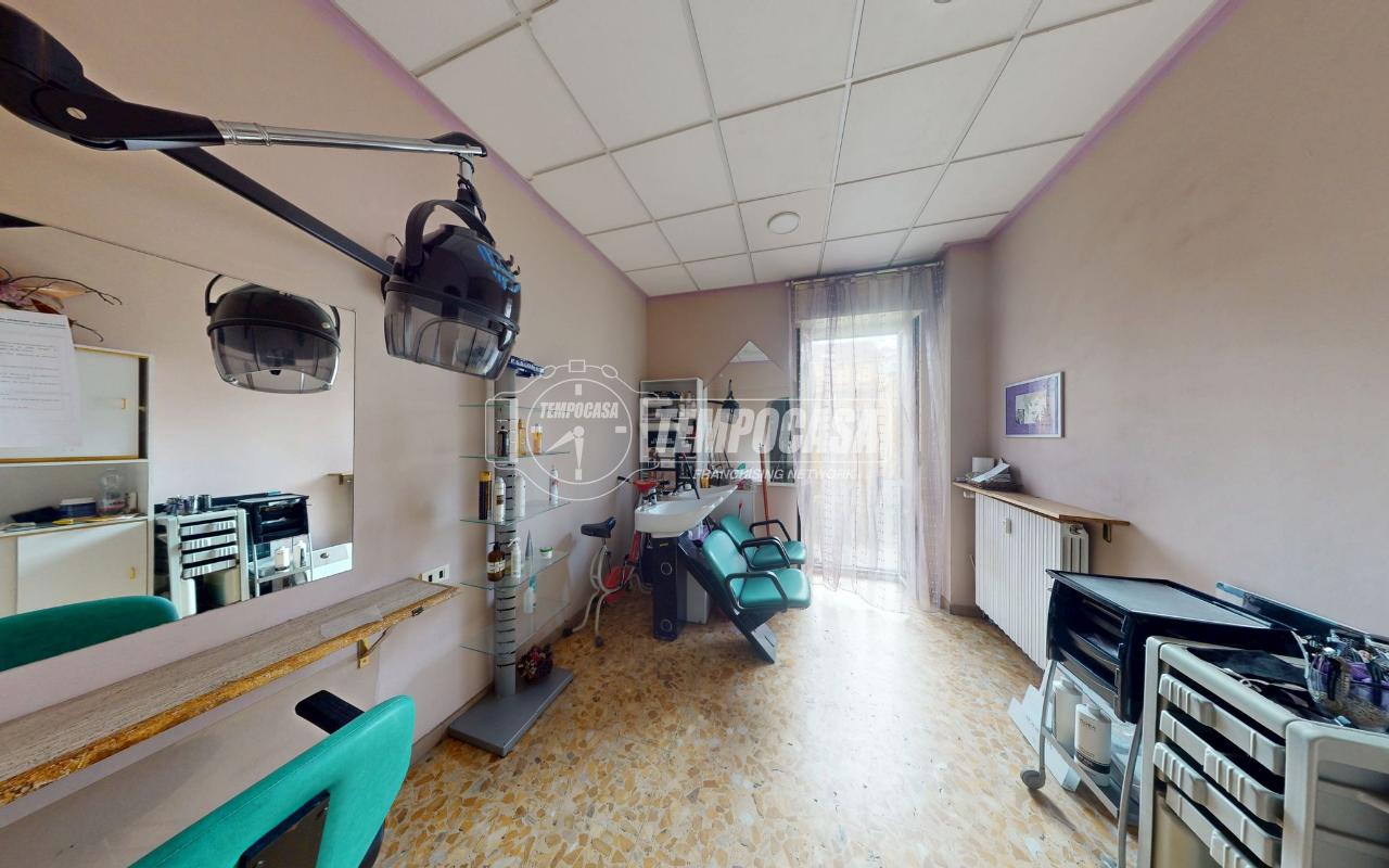 Negozio in Corso Taranto 14, Torino, {3} - Foto 1