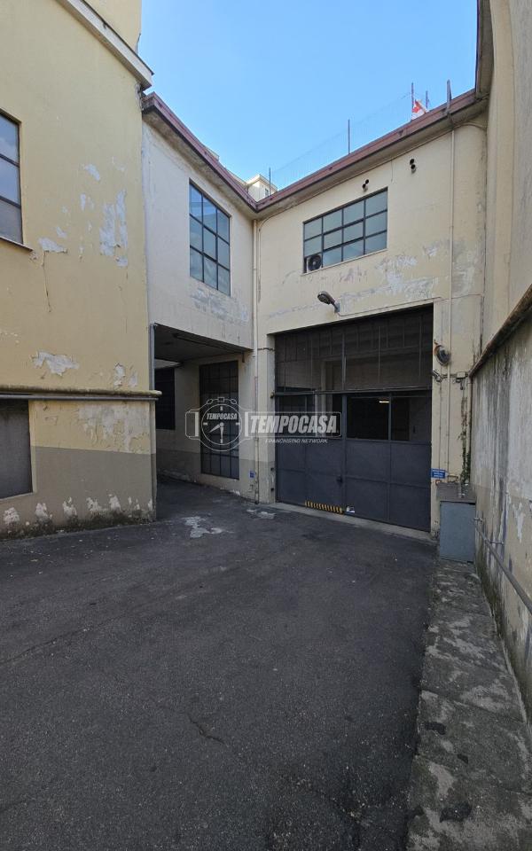 Magazzino in Corso Vercelli 249, Torino, {3} - Foto 1