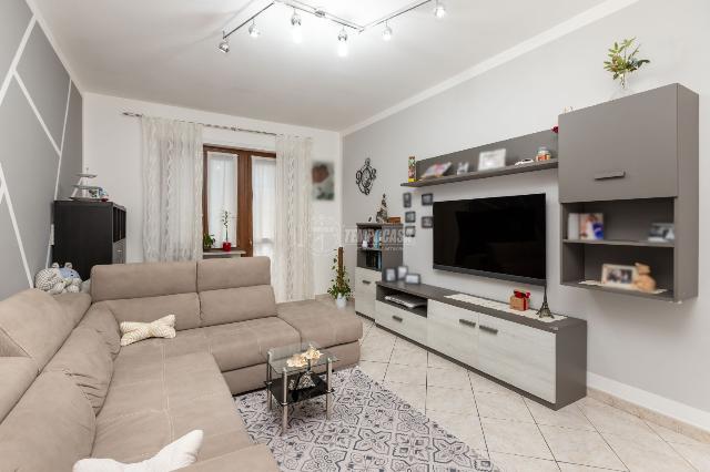 3-room flat in Via Momo, Chivasso - Photo 1