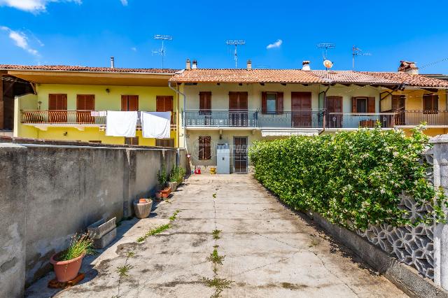 Casa indipendente in Via del Pellegrino Fraz. Torassi, Chivasso - Foto 1